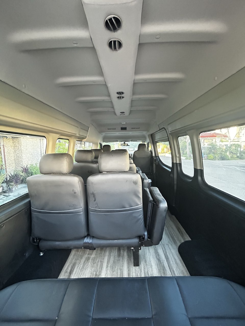 Nissan Urvan Highroof
